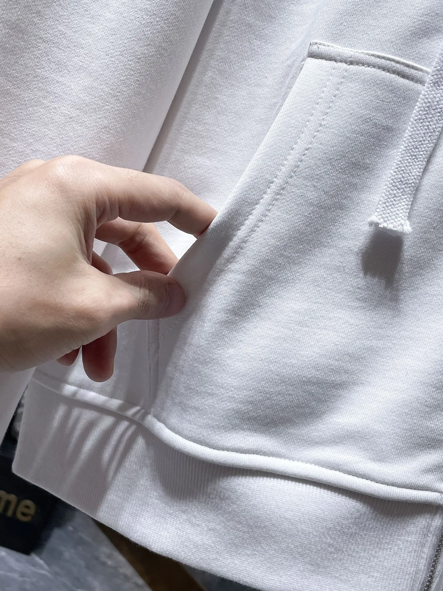 P270 Chrome Hearts Autumn and Winter 2025 Counter Synchronization Chrome Cross Heavy Industry Handmade Patch Embroidered Willow Hooded Sweatshirt Improved Customized Version 1:1 High Weight High Quality Fabric Recommended Color: White Black Size: S, M, L, XL